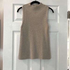 Madewell sleeveless knit top, never worn. Size XS